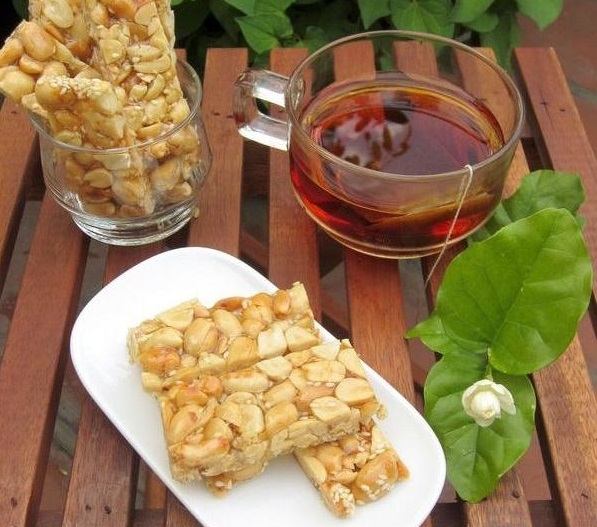  CRUNCH-FILLED SESAME BITES - Image 3